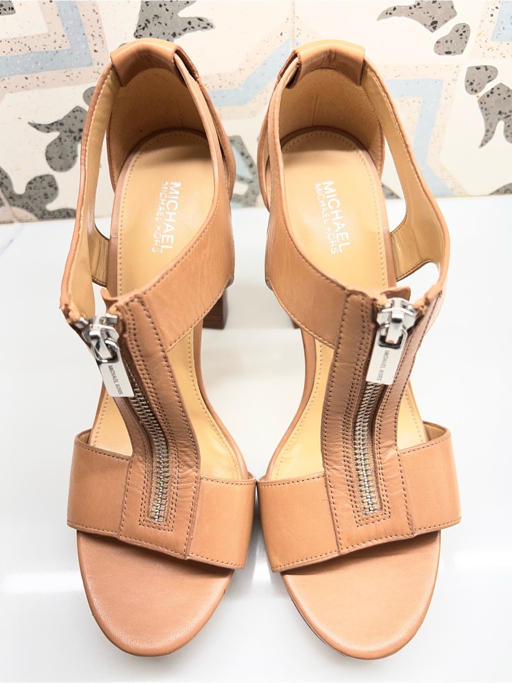Michael Kors Women's Berkley Mid Platform Dress Sandals Luggage T-strap Size 7.5